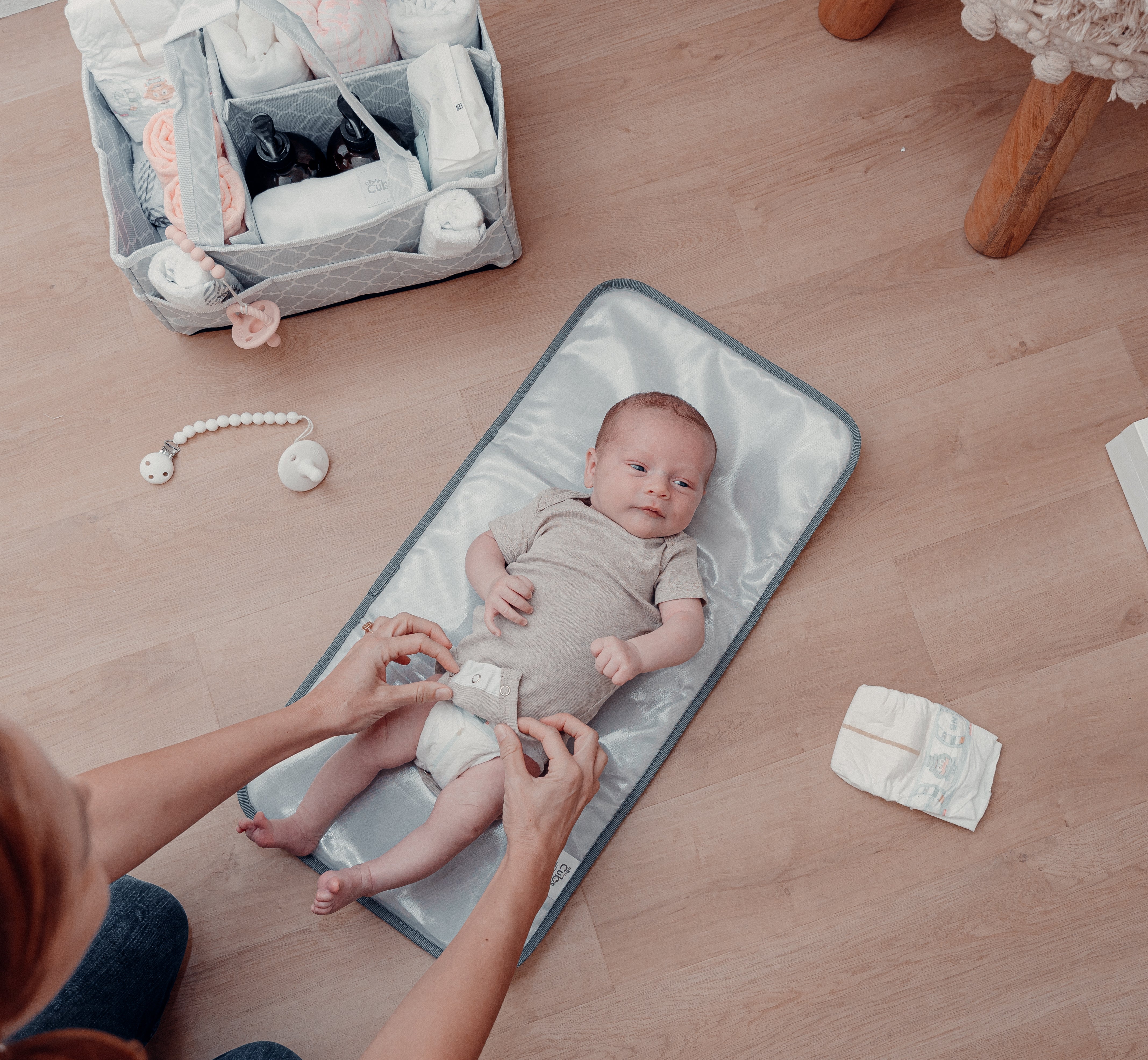 Buy Best Portable Diaper Changing Pads For Babies | Comfy Cubs